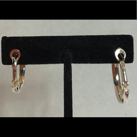 Sterling Silver (925) 1" Round Hoop Earrings - Picture 4 of 8